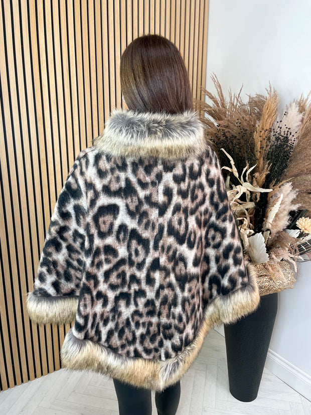 Gertrude Poncho - Leopard